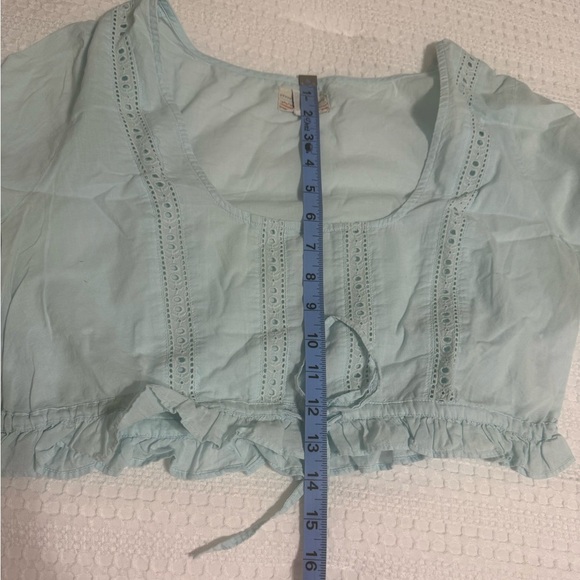 Kimchi Blue UO Blue Eyelet
Lace Long Sleeve Crop Semi
Sheer size Large - Picture 9 of 9